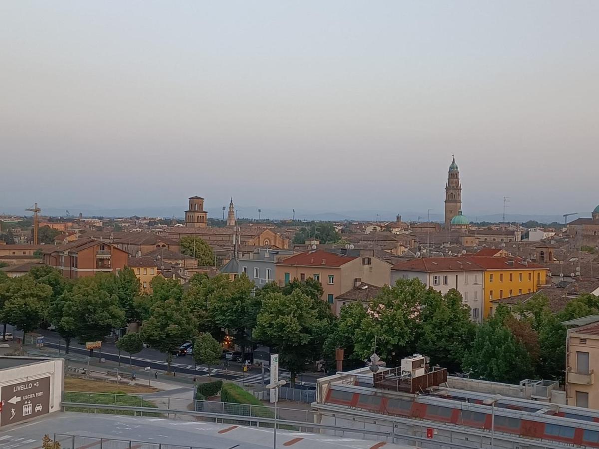 Appartamento Violet - Parma Luaran gambar